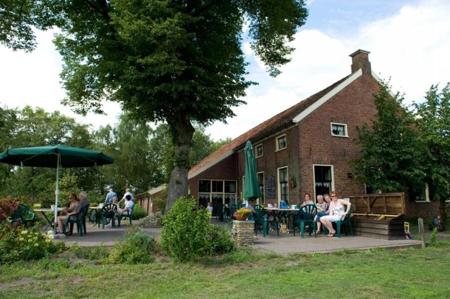 H.R. De Staakenborgh Hotel Bourtange Bagian luar foto